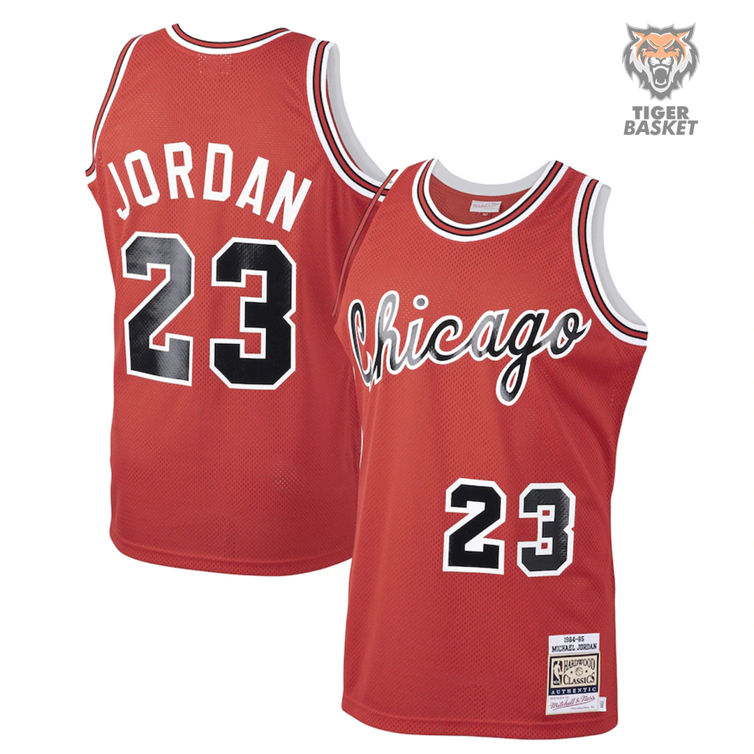 Chicago-Bulls---Michael-Jordan-1984