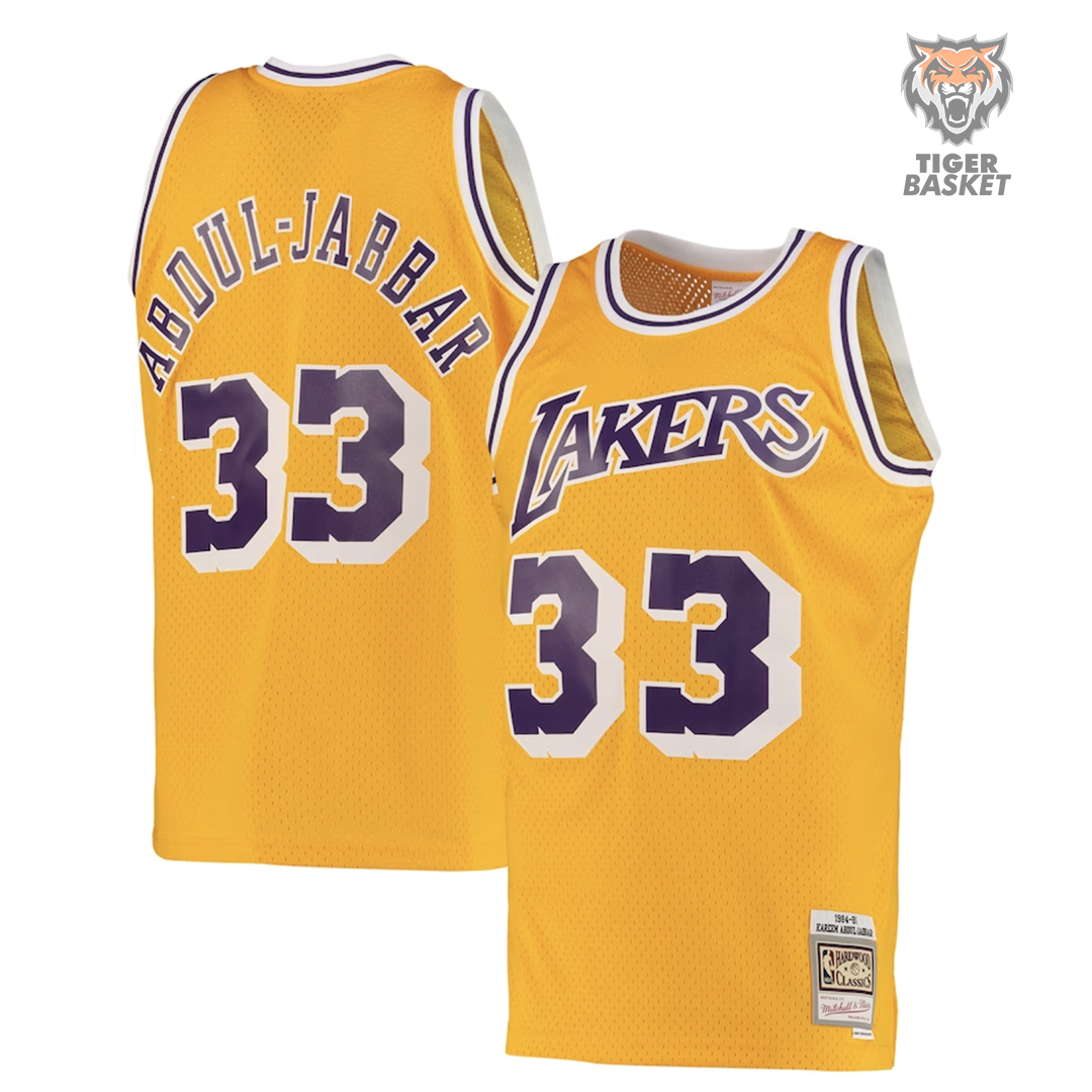 Los-Angeles-Lakers---Kareem-Abdul-Jabbar-1984_85